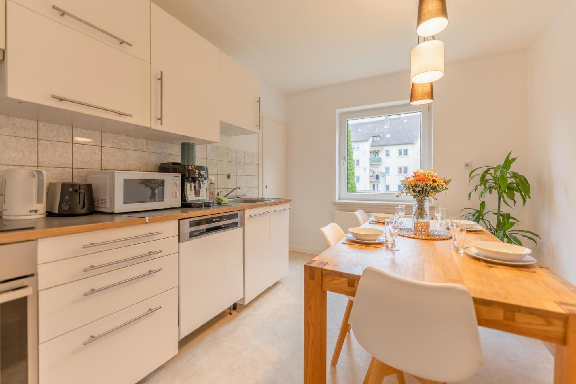 Stay Awesome - Weinberg Residence Comfort In Zentraler Lage Kassel Bagian luar foto
